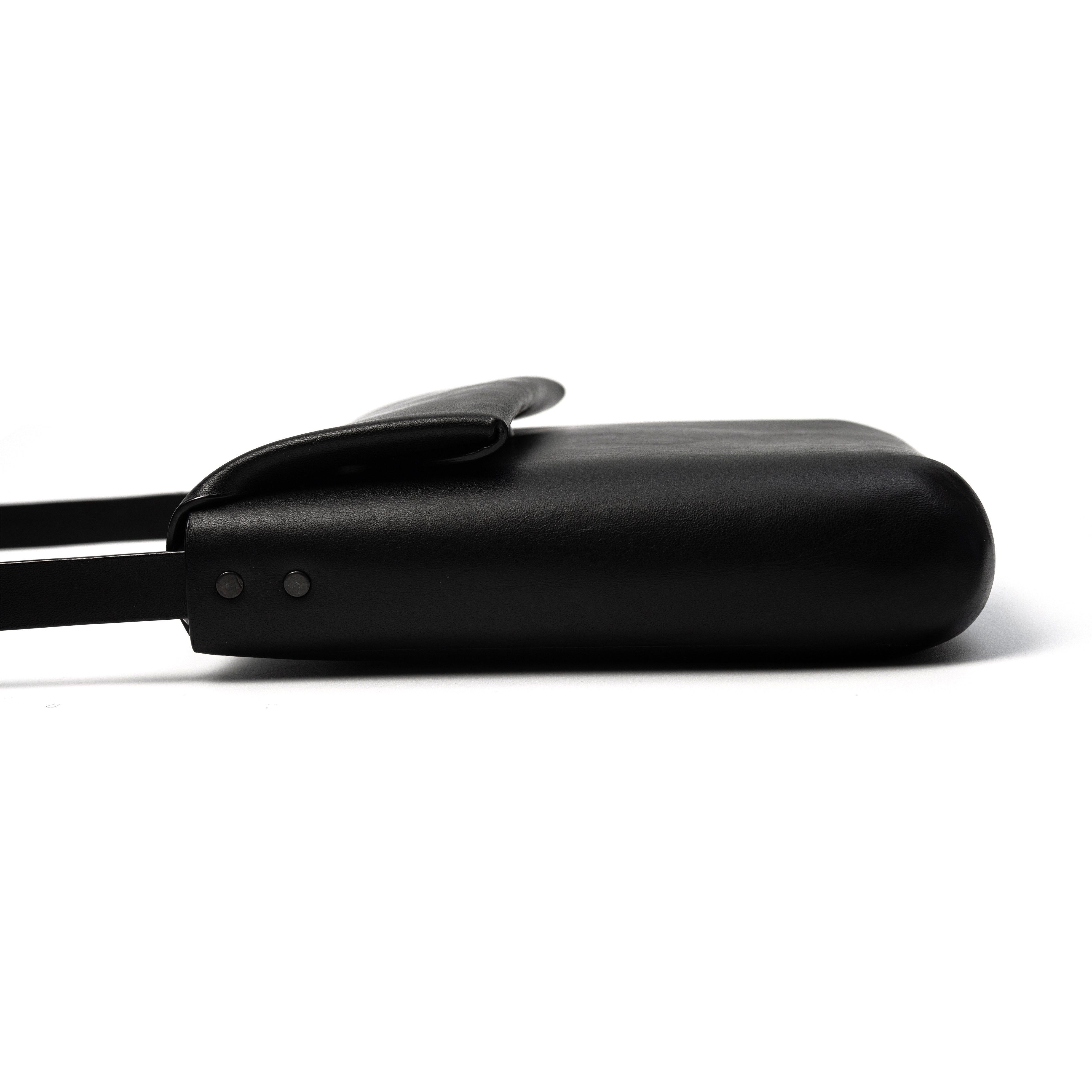 ARC - MOLDED POUCH