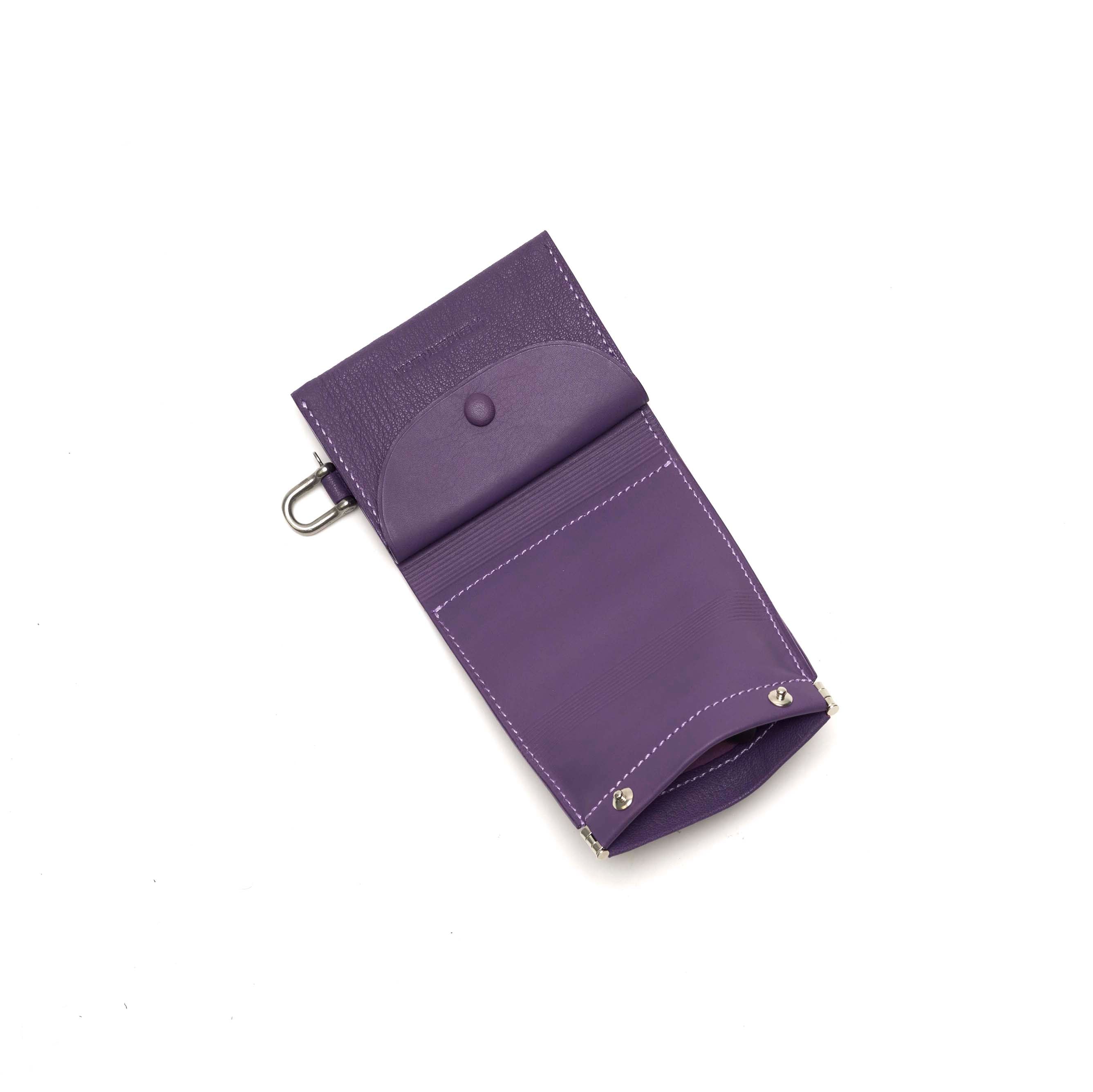 DERRICK - SHACKLE TRIFOLD WALLET